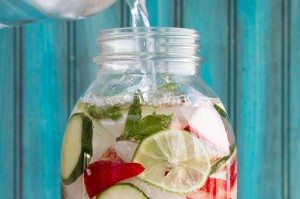 14-beautiful-fruit-infused-waters-to-drink-instea-2-3530-1417557121-8_dblbig