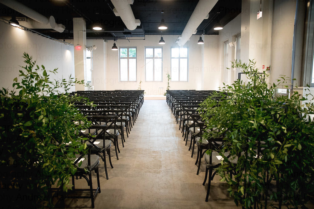 Nora Severson and Zach Cafritz at Showroom in Washington, Saturday, October 7, 2017. (©2017 Andrew Harnik/Avow Weddings)